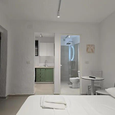 New Bazaar Πανσιόν