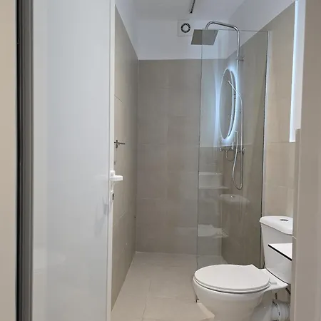 New Bazaar Penzion Tirana