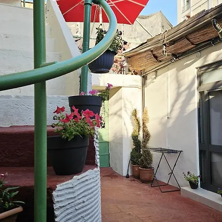 Πανσιόν New Bazaar 3*