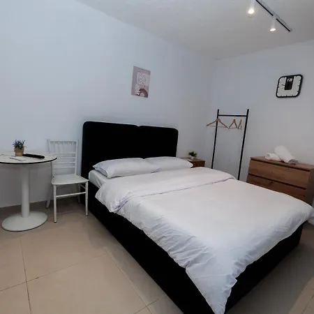 Гостевой дом New Bazaar Тирана